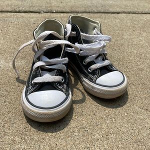 Converse toddler size 6 - black